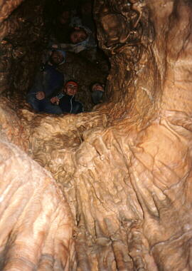 W jaskini Maurycego.