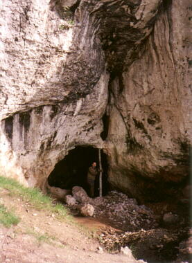 Otwor jaskini Na Bisniku
