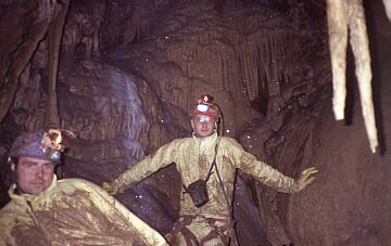 Skrzce si nacieki w jaskini de Dupa Cirsa