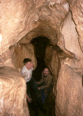 adnie myty korytarz jaskini